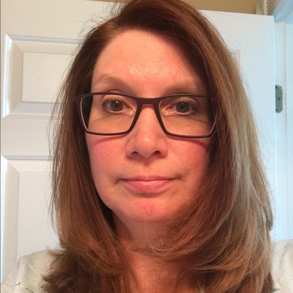 Meet your Posher, Terri - Picture 1 of 1